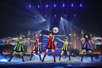 「ももいろクリスマス2012～さいたまスーパーアリーナ大会～」の様子（Photo by Hajime Kamiiisaka）。