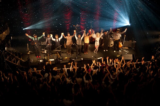 フィナーレの様子。