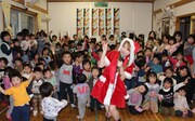 わかくさ保育園でのクリスマスライブの模様。