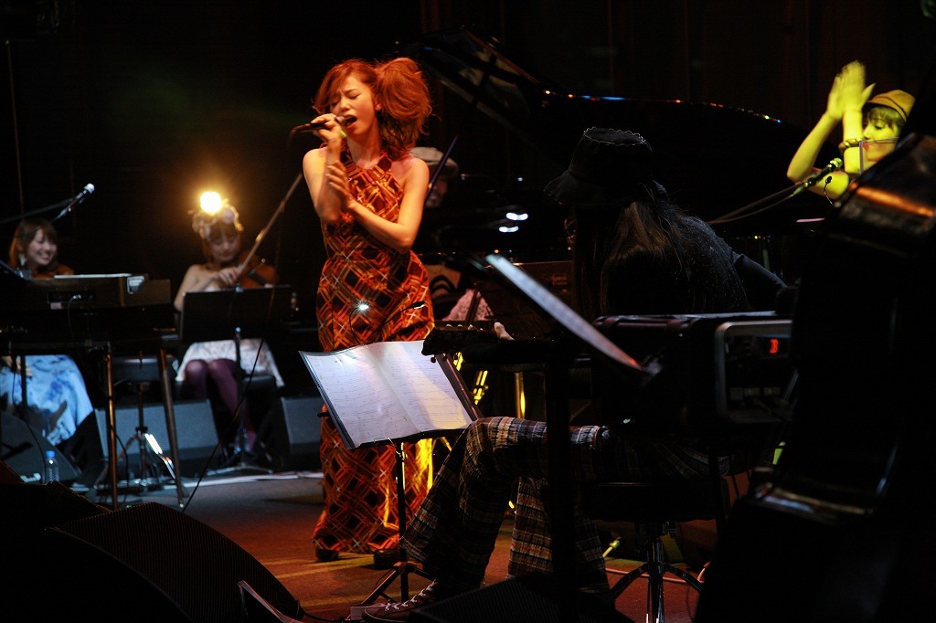 「MTV Unplugged」公開収録でのChara。
