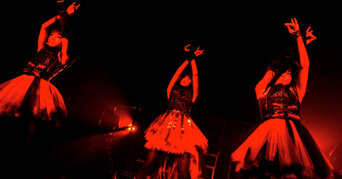 BABYMETAL、SU-METAL聖誕祭で異色カバー連発 - 音楽ナタリー