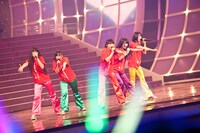 リハーサル中のももいろクローバーZ。