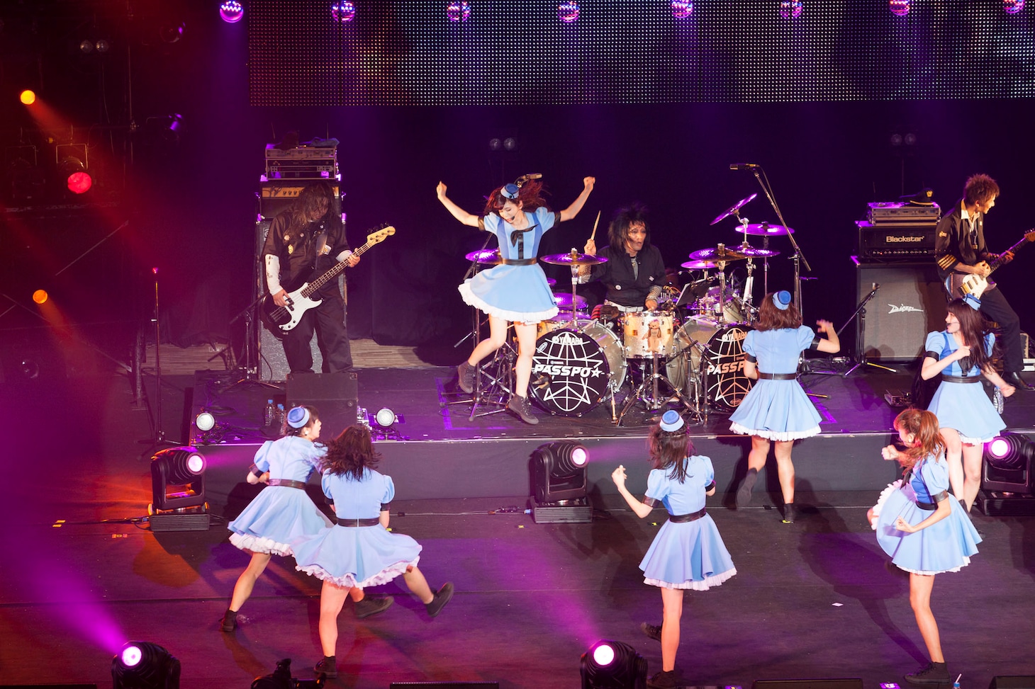 12月28日に行われた「ぱすぽ☆ 渋谷公会堂ワンマンライブ」の様子。