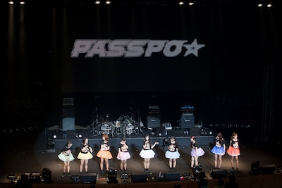 12月28日に行われた「ぱすぽ☆ 渋谷公会堂ワンマンライブ」の様子。