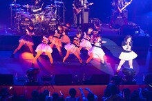 12月28日に行われた「ぱすぽ☆ 渋谷公会堂ワンマンライブ」の様子。