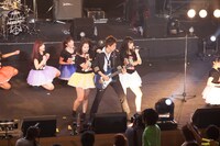 12月28日に行われた「ぱすぽ☆ 渋谷公会堂ワンマンライブ」の様子。