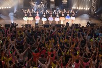 12月28日に行われた「ぱすぽ☆ 渋谷公会堂ワンマンライブ」の様子。