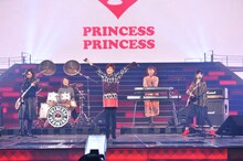 リハーサル中のプリンセス プリンセス。