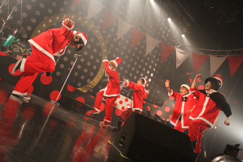 写真は12月24日の東京・Zepp Tokyo公演の模様。（Photo by：佐藤寧花）