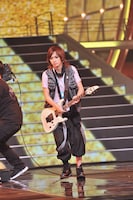 リハーサル中の喜矢武豊（ゴールデンボンバー）。