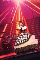 リハーサル中の水樹奈々。