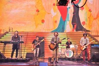 リハーサル中のHY。