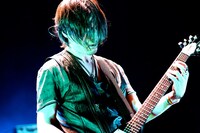 「GT2013」でパフォーマンスをするBOOM BOOM SATELLITES。（撮影：佐藤広理）