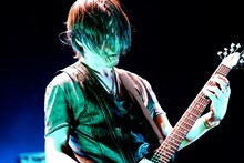 「GT2013」でパフォーマンスをするBOOM BOOM SATELLITES。（撮影：佐藤広理）