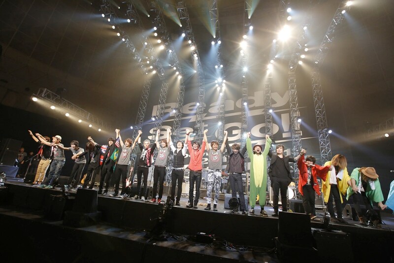 「『Ready Set Go!!』Count Down Live2012→2013」の様子。