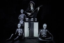 坂本慎太郎「死者より」ビデオクリップのワンシーン。