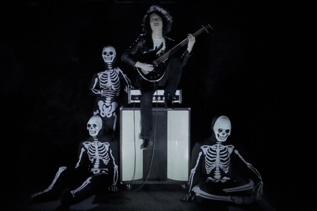 坂本慎太郎「死者より」ビデオクリップのワンシーン。