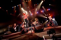 「Over The Edge -Next Break-」でパフォーマンスを披露するアンド。（撮影：釘野孝宏）