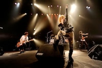 「Over The Edge -Next Break-」でパフォーマンスを披露するギルド。（撮影：釘野孝宏）