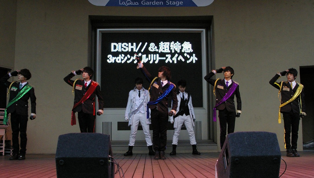 写真は1月6日に東京・東京ドームシティラクーアガーデンステージで行われた「スペシャル告知会」の模様。