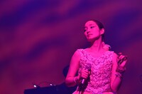 「安藤裕子 秋の大演奏会」の模様。