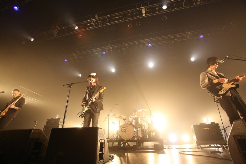 「僕らはうるせー2013」でのThe Mirrazのライブの様子。（撮影：ほりたよしか）