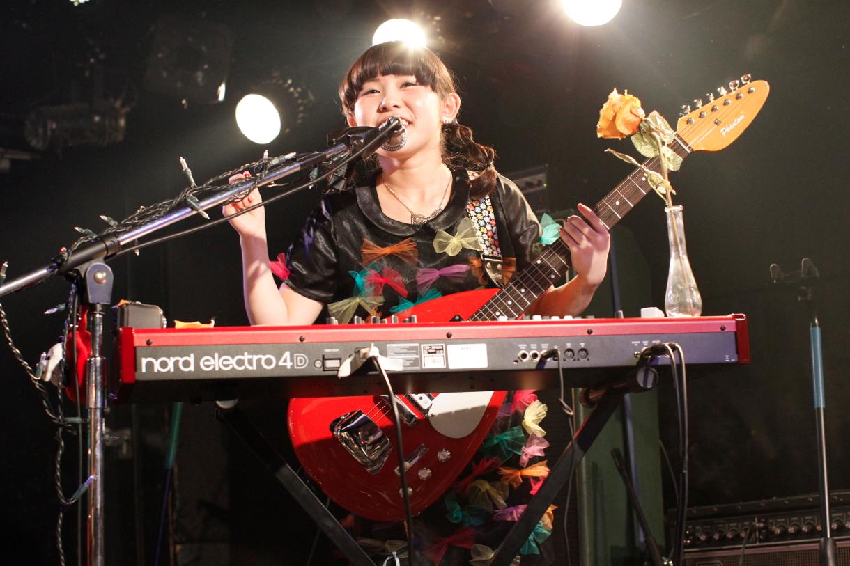 住所不定無職、新メンバーの℃-want you!（シ・オンチュ）。（Photo by Yasuhide OGAWA）