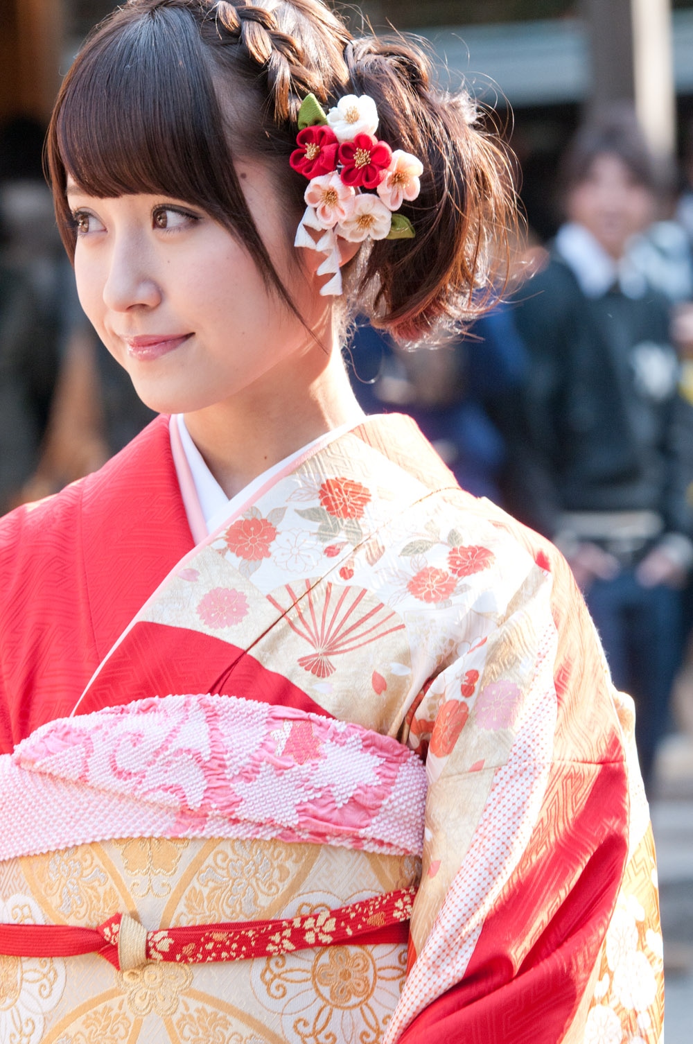 衛藤美彩