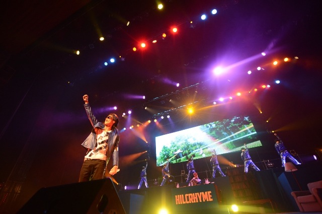 「HILCRHYME "LIVE A NOVEL TOUR2013"」新潟・新潟県民会館公演の模様。