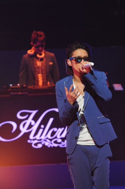 「HILCRHYME "LIVE A NOVEL TOUR2013"」新潟・新潟県民会館公演の模様。