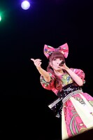 ライブ中のきゃりーぱみゅぱみゅ。