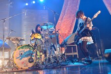 今年の1月13日にZepp DiverCity TOKYOで行われた「チャットモンチー TOUR 2012～2013」東京公演の模様。