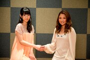 柏木由紀（写真左）と石川梨華（右）。