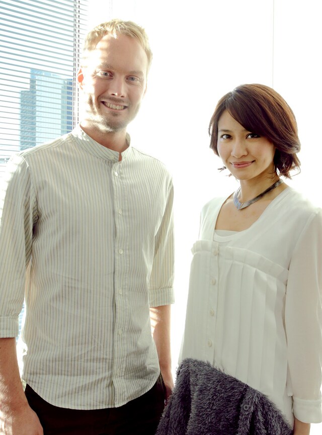 ラスマス・フェイバー（写真左）と中島愛（右）。