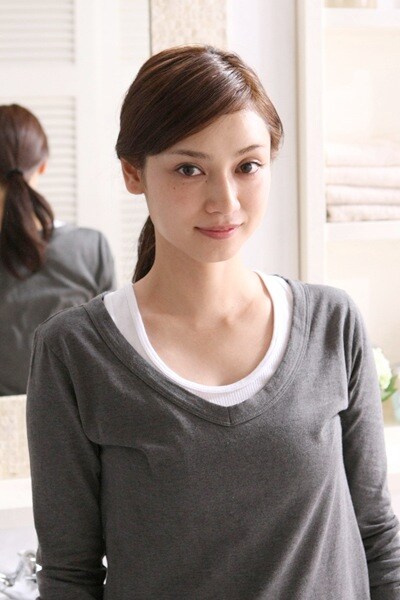 すっぴんの平愛梨。