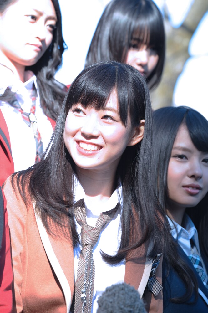 横山由依 - 目指せ紅白！NMB48がNHKホールを背にジャケ写撮影 [画像