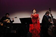 八代亜紀。1月16日に行われた映画「ジャズ・シンガー」特別上映会の様子。