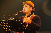 浜崎貴司（撮影：TEPPEI）