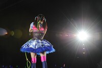 渡辺麻友ソロライブ「～みんなで“ヒカルもの”を見つけよう～」の様子