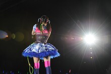 渡辺麻友ソロライブ「～みんなで“ヒカルもの”を見つけよう～」の様子