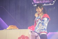 渡辺麻友ソロライブ「～みんなで“ヒカルもの”を見つけよう～」の様子