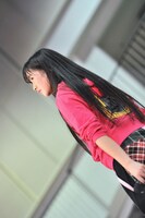 「独占！ももクノ60分 vol.5」第1部の佐々木彩夏。