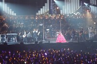 総勢188名がステージに上った圧巻の光景（撮影：上飯坂一）。