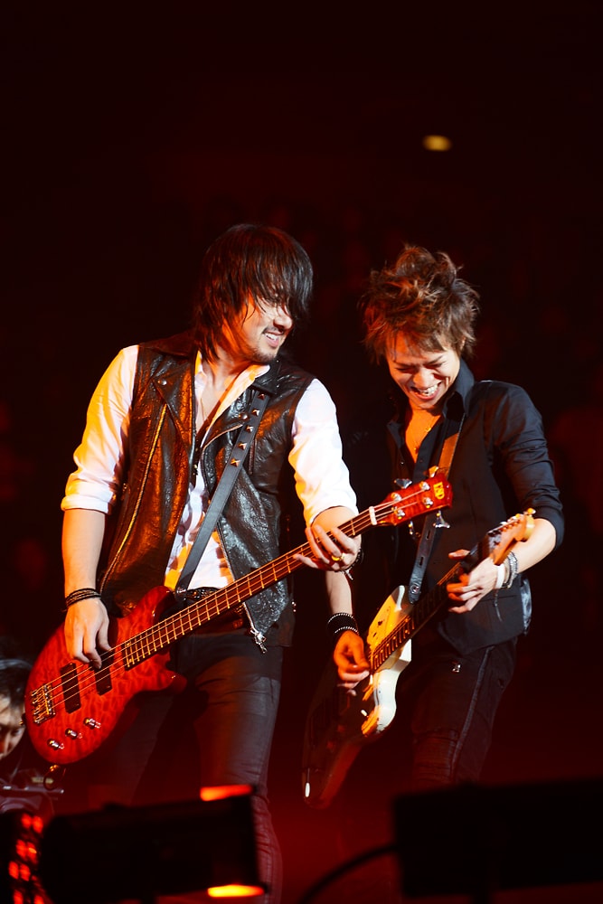 J、INORAN（写真左から）