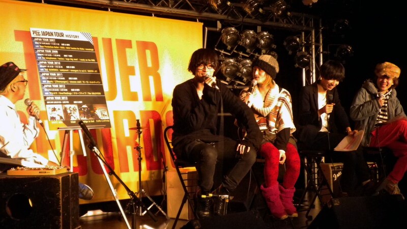 「スペースシャワー列伝JAPAN TOUR 新春トークライブ」の様子。