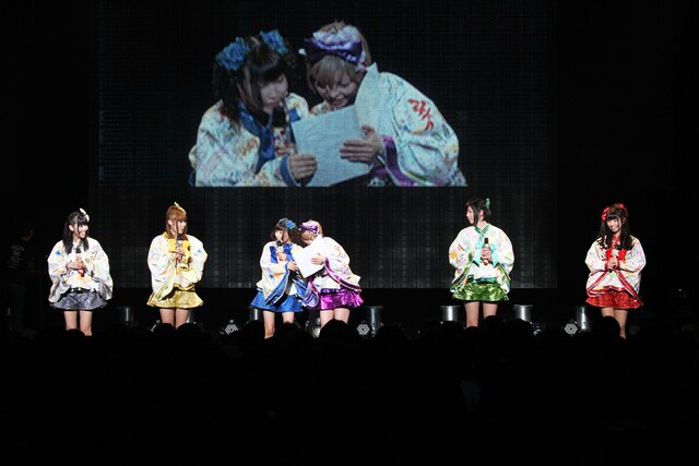 でんぱ組.inc「ワールドワイド☆でんぱツアー 2013 ～夢見たっていいじゃん?! in ZEPP TOKYO～」の様子。