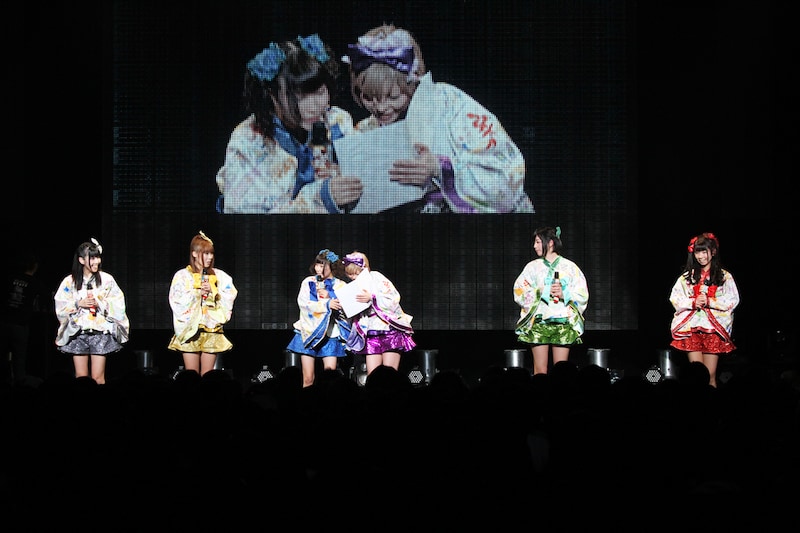 でんぱ組.inc「ワールドワイド☆でんぱツアー 2013 ～夢見たっていいじゃん?! in ZEPP TOKYO～」の様子。