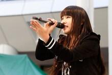 絢香「はじまりのとき」を熱唱する廣田あいか。