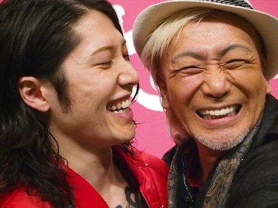 トーク収録後の雅-MIYAVI-（写真左）と玉置浩二（右）。