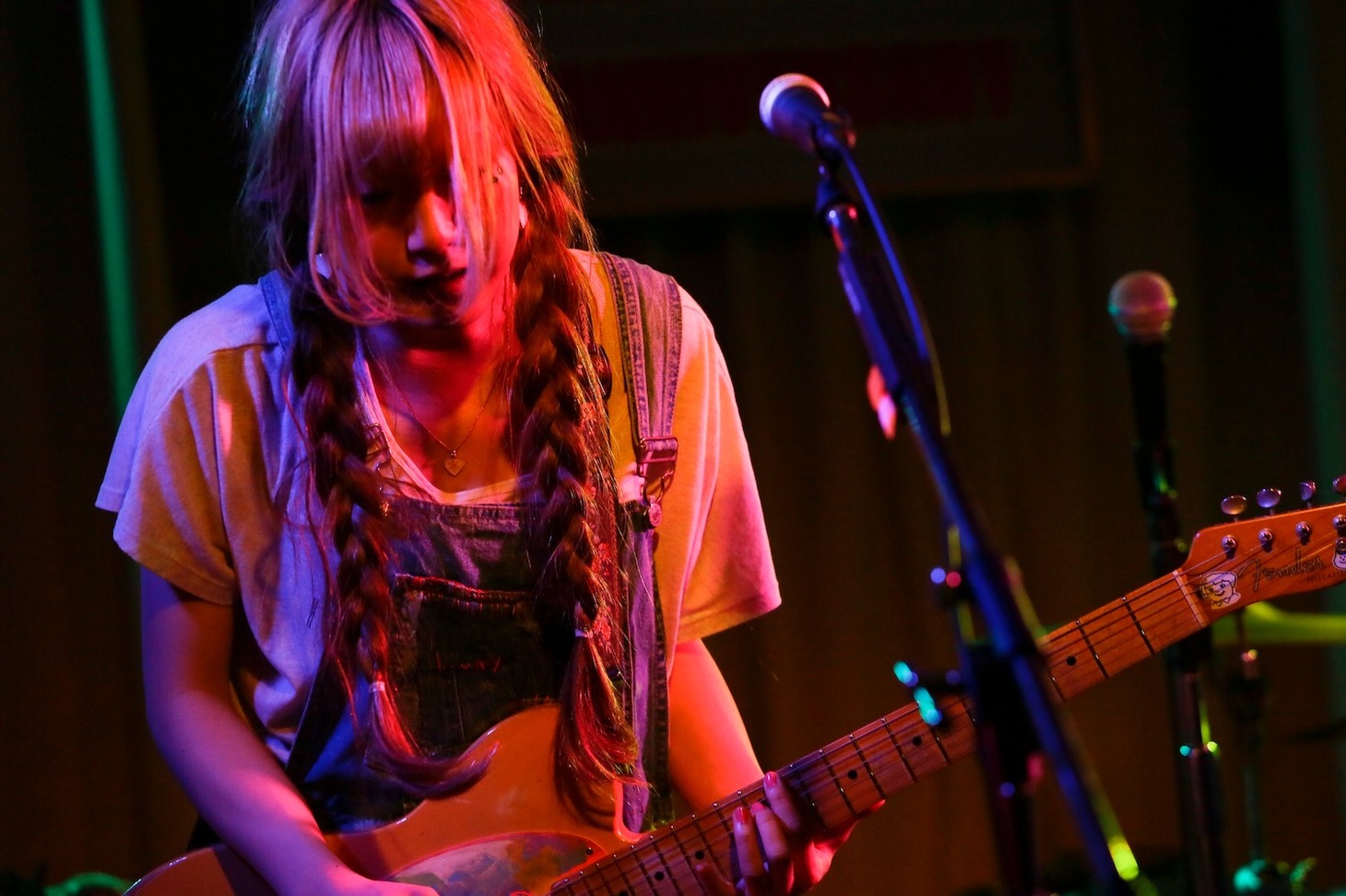 きさ（Vo, G）（撮影：塚田亮平）